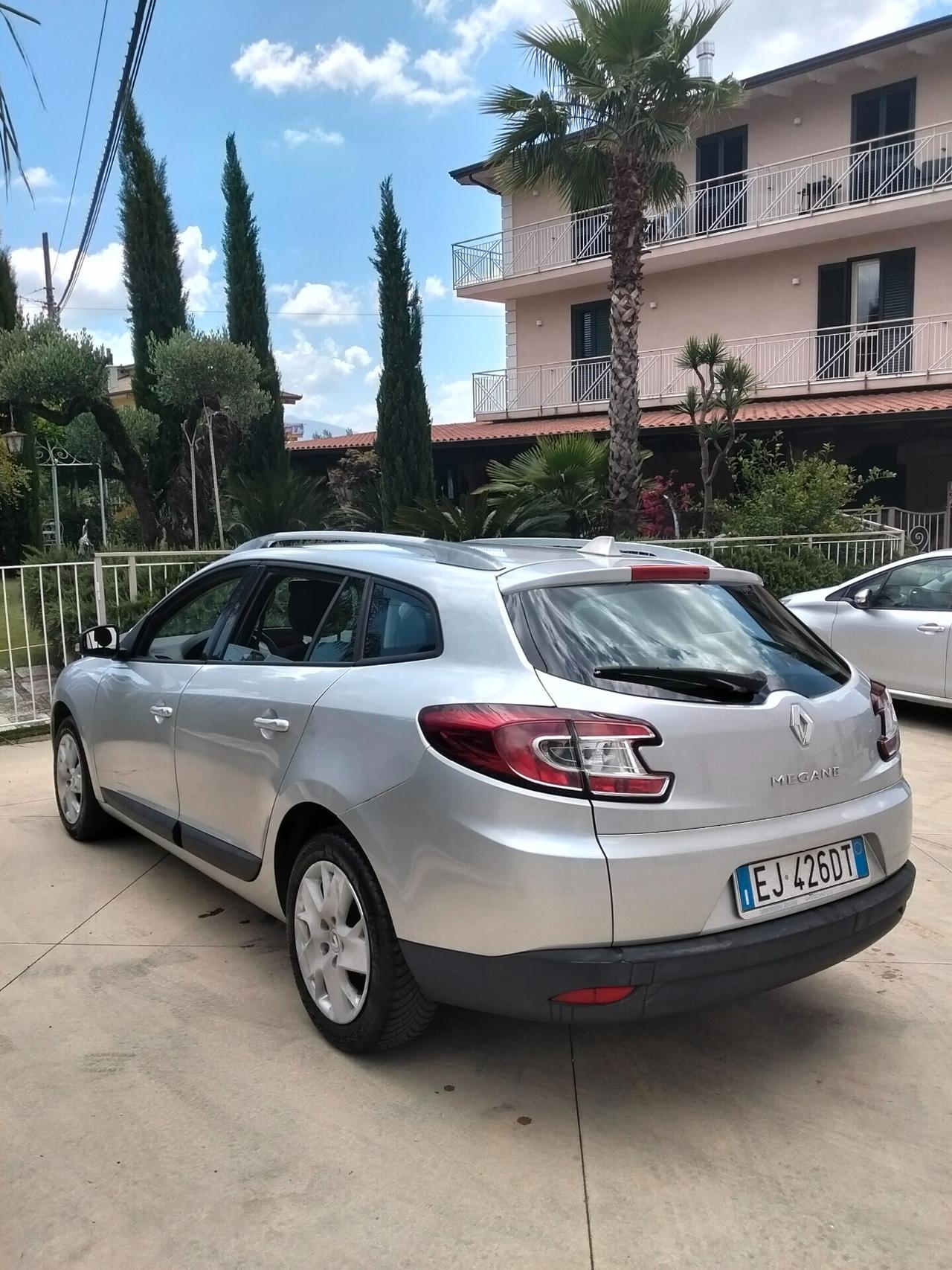 Renault Megane Mégane 1.5 dCi 110CV EDC Attractive