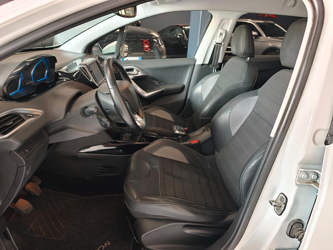 Peugeot 2008 BlueHDi 100 Allure