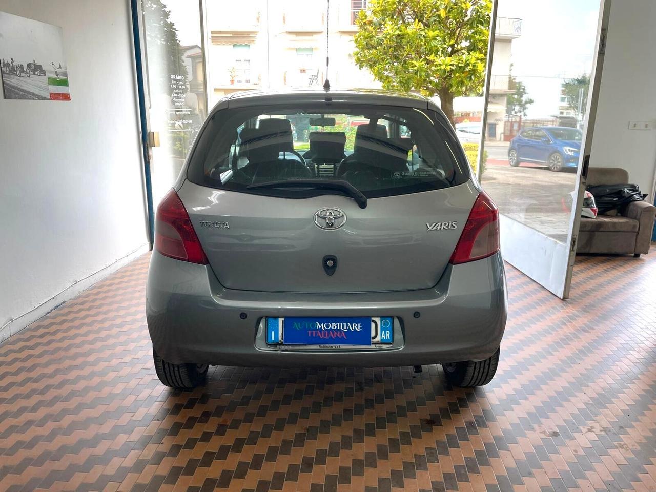 Toyota Yaris 1.0 3 porte