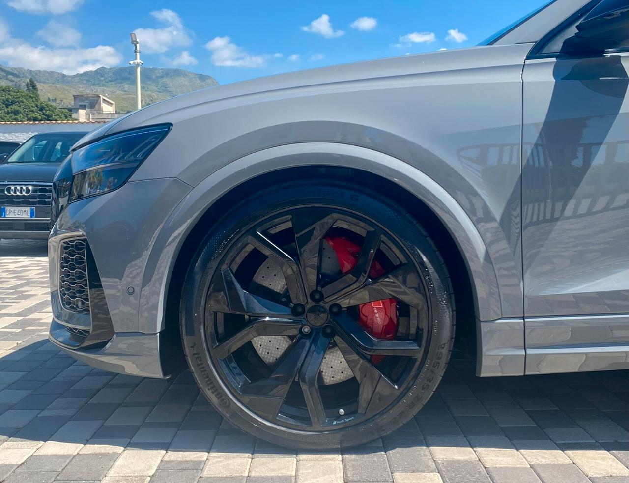 Audi RS Q8 4.0 TFSI 600CV tiptronic mhev quattro