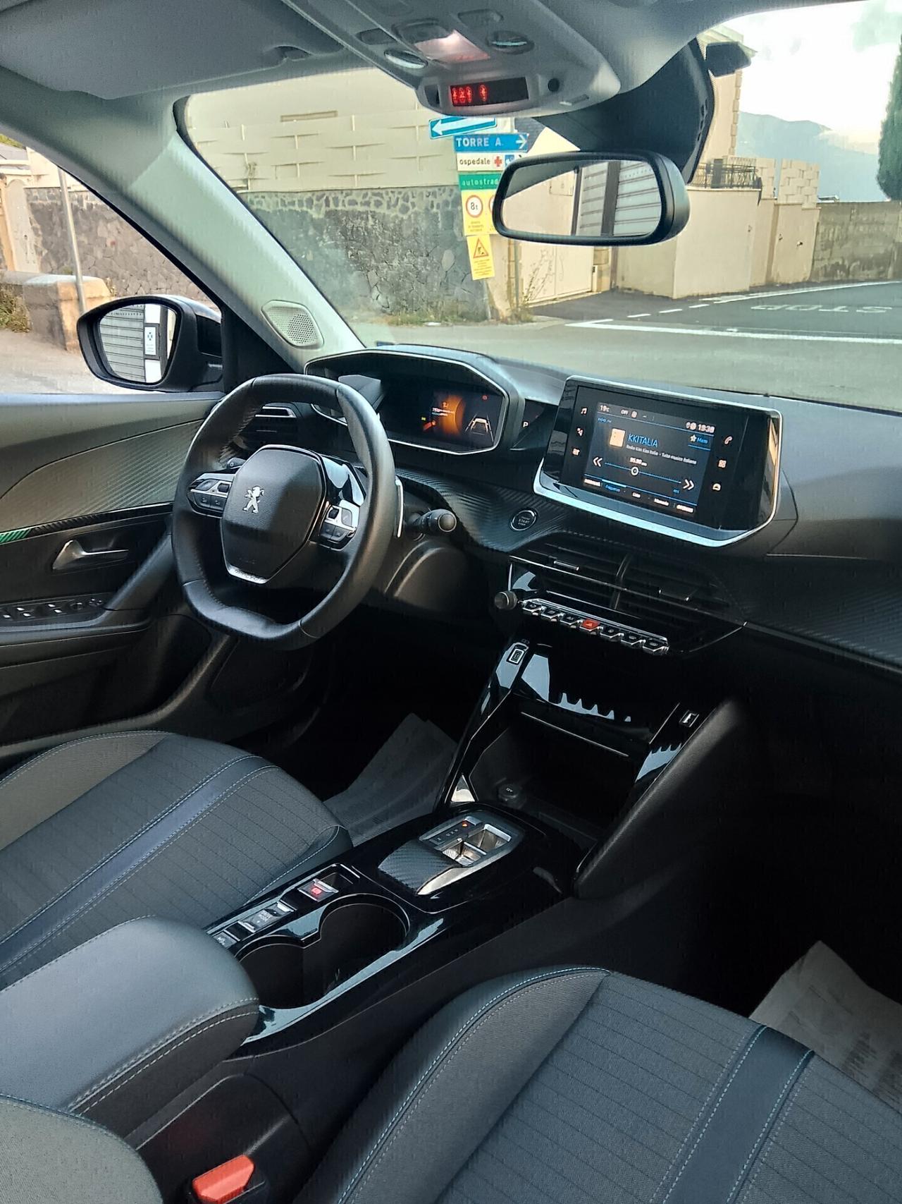 Peugeot 2008 BlueHDi 130 S&S EAT8 Allure Pack