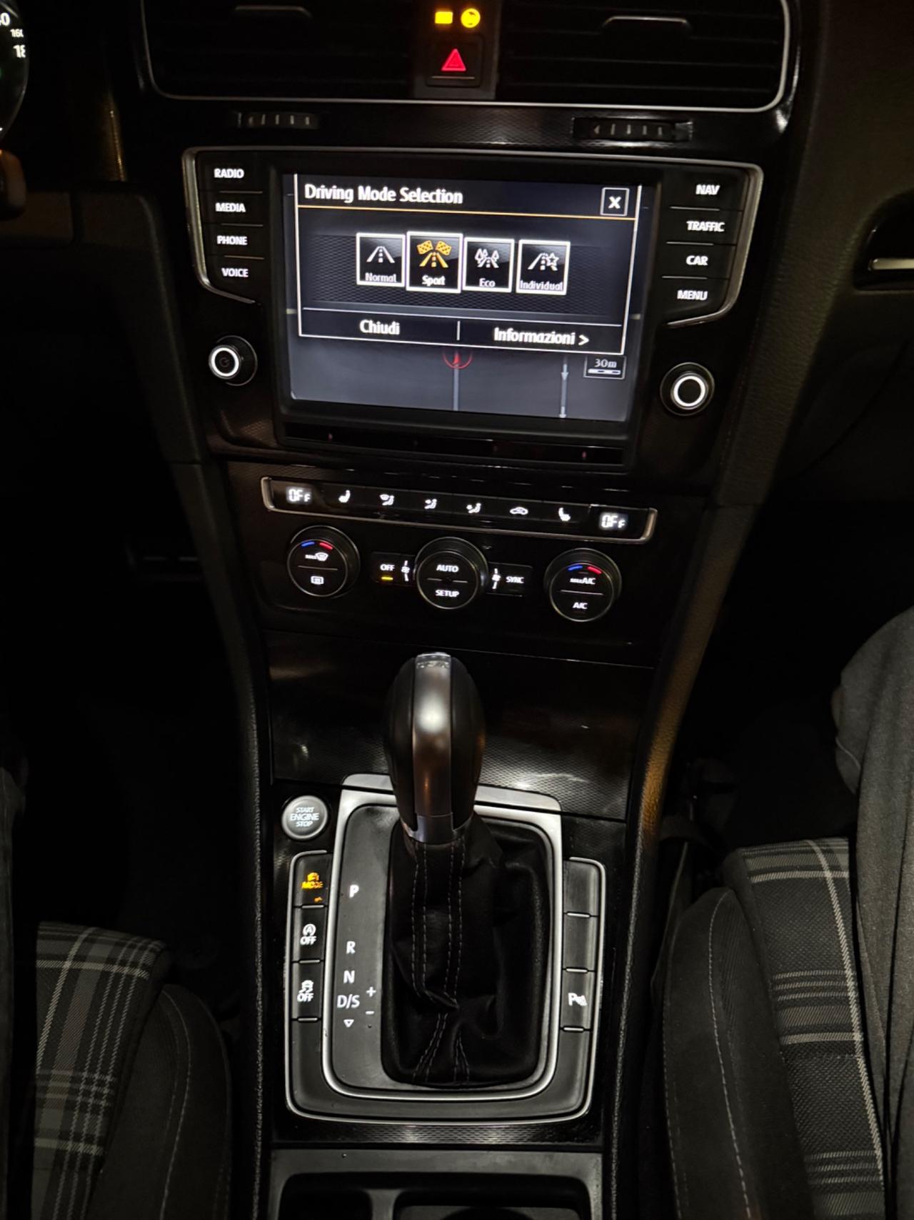 Volkswagen Golf GTD 2.0 TDI DSG 5p. BlueMotion Technology