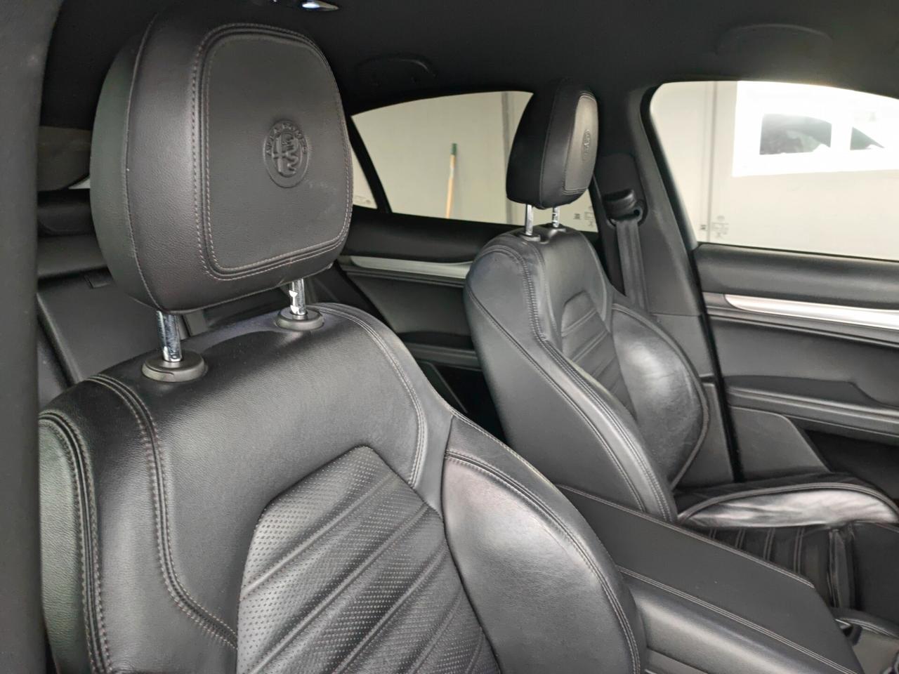Alfa Romeo Stelvio 2.2 Turbodiesel 210 CV AT8 Q4 Super