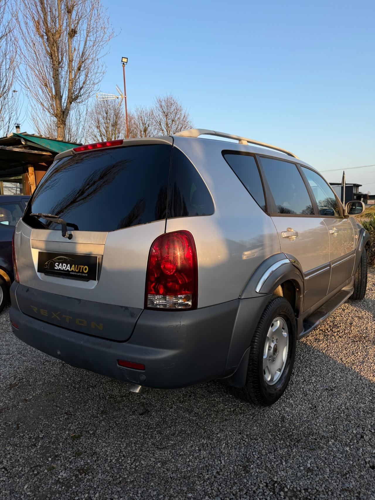 Ssangyong REXTON II 2.7 XDi TOD Premium 2