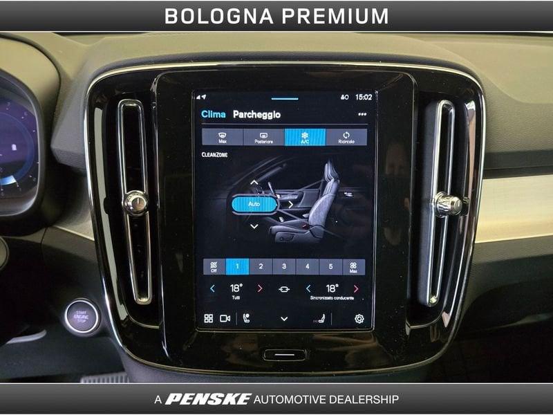 Volvo XC40 B3 automatico Plus Dark