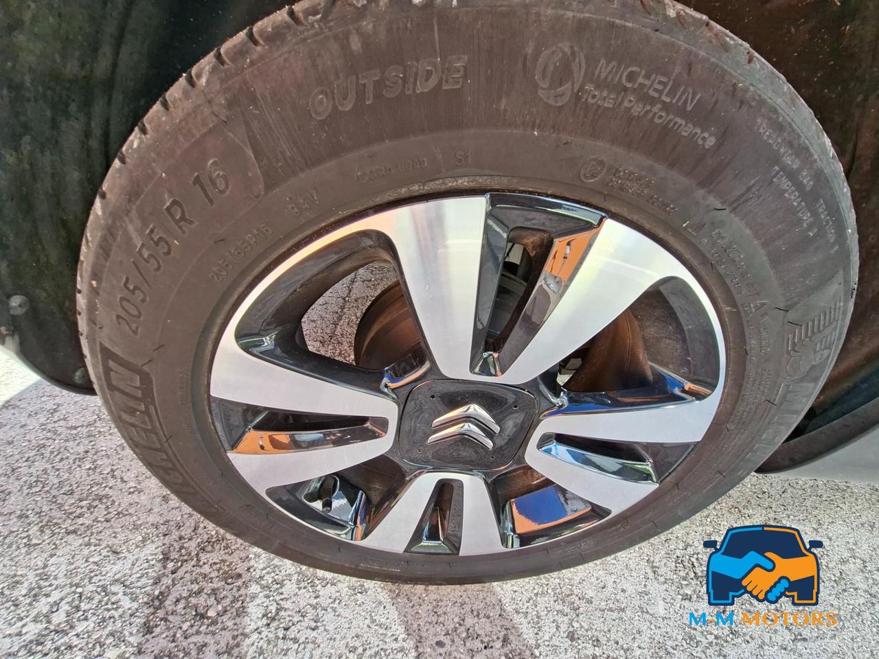 Citroen C3 1.2 neo patentati - unico proprietario perfetta !