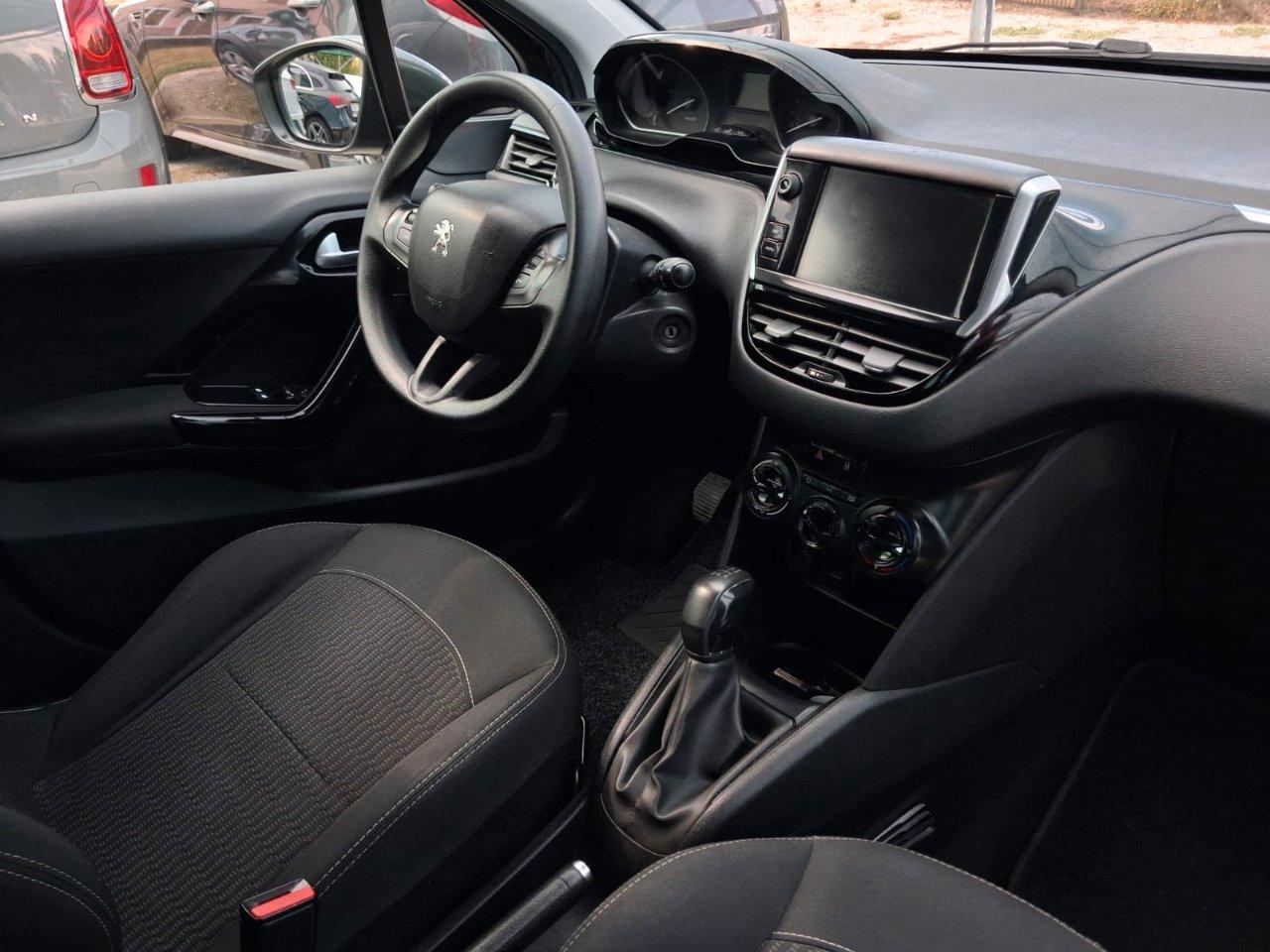 Peugeot 208 5 Porte 1.6 bluehdi Touch 75cv