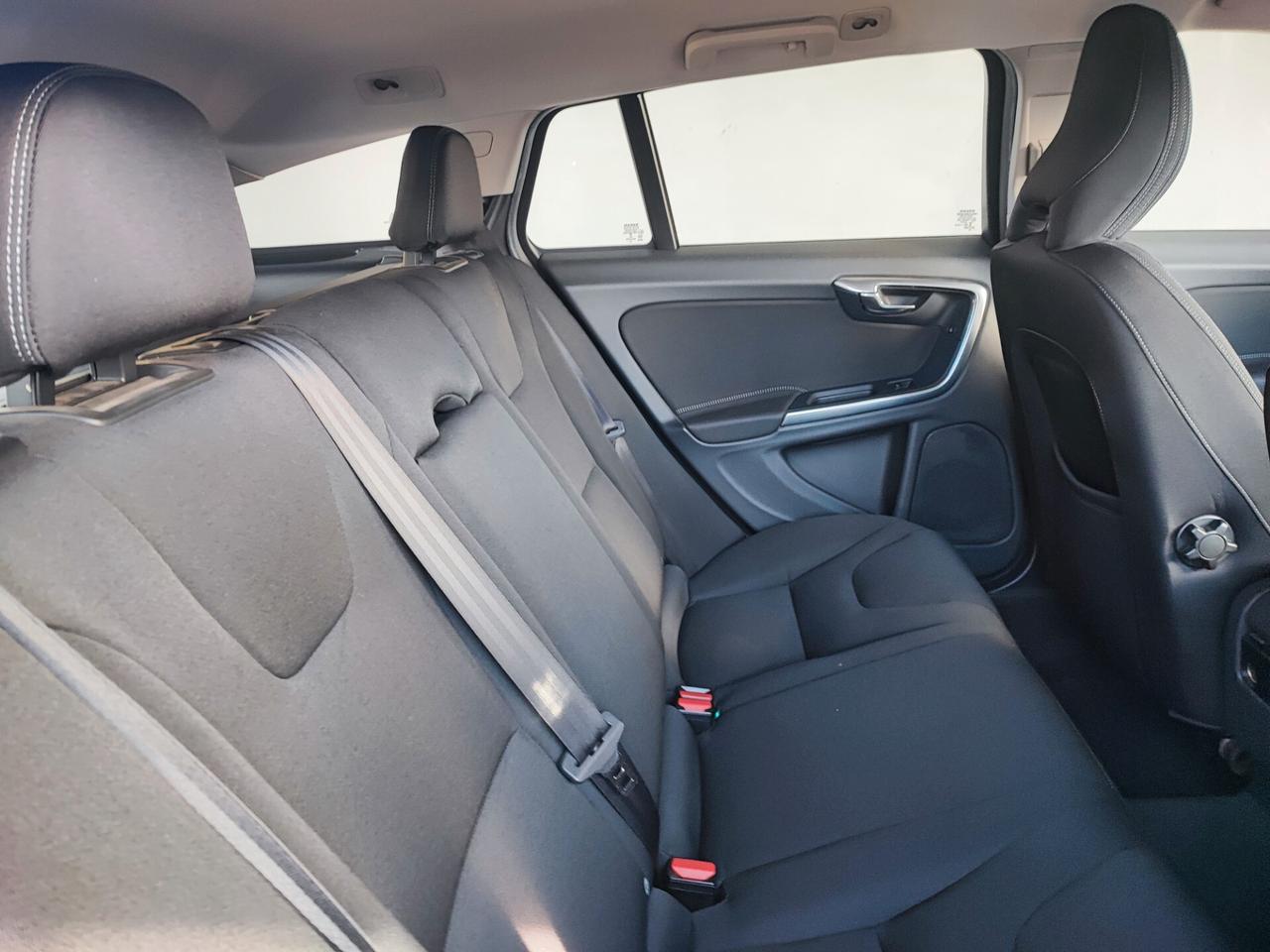 Volvo V60 D2 1.6 Momentum