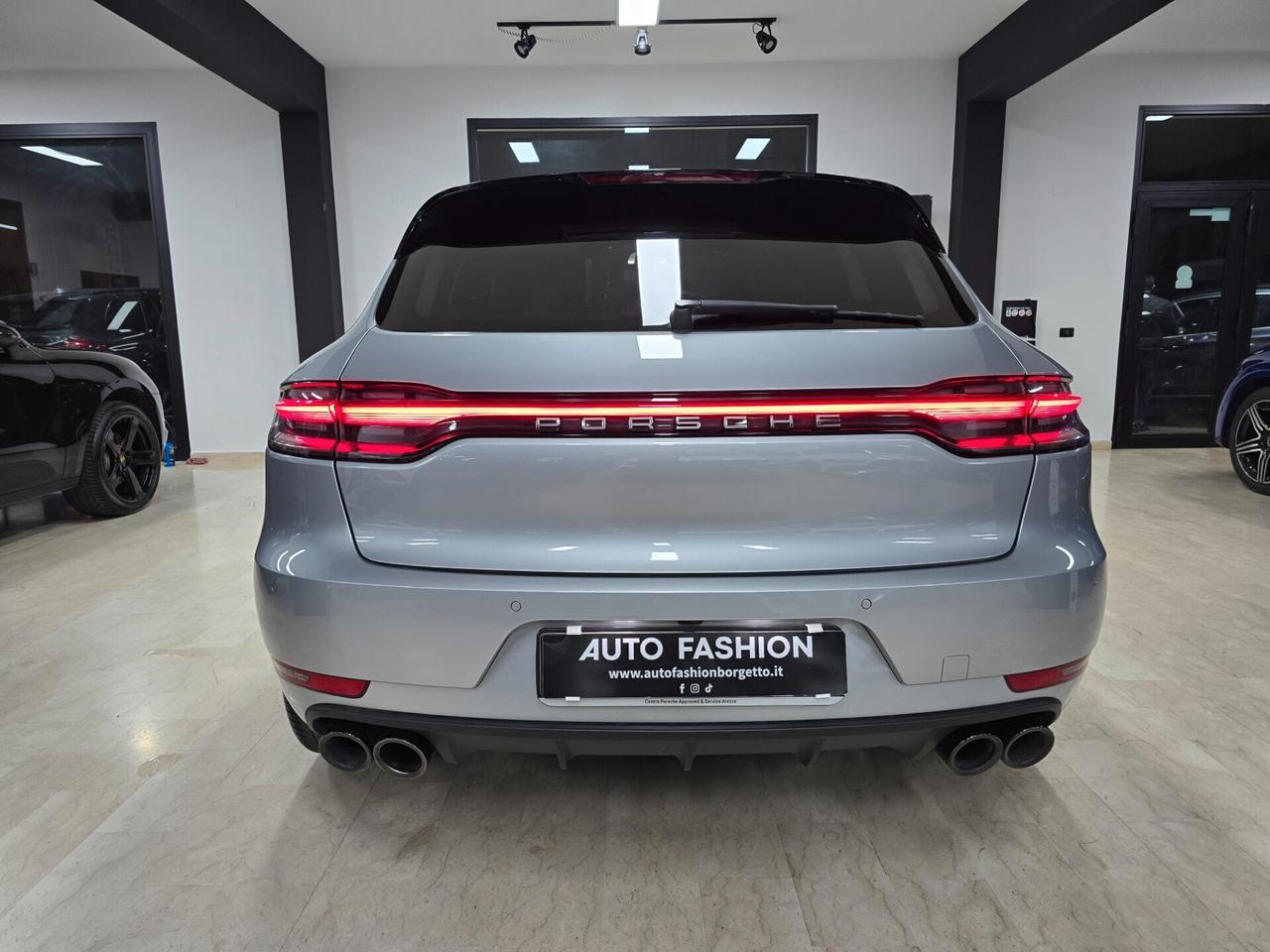 Porsche Macan 2.0 245 cv (Tetto panorama)