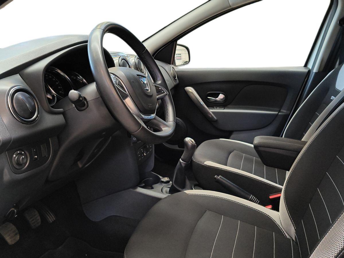 DACIA Sandero II 2017 Stepway - Sandero Stepway 1.5 blue dci Comfo