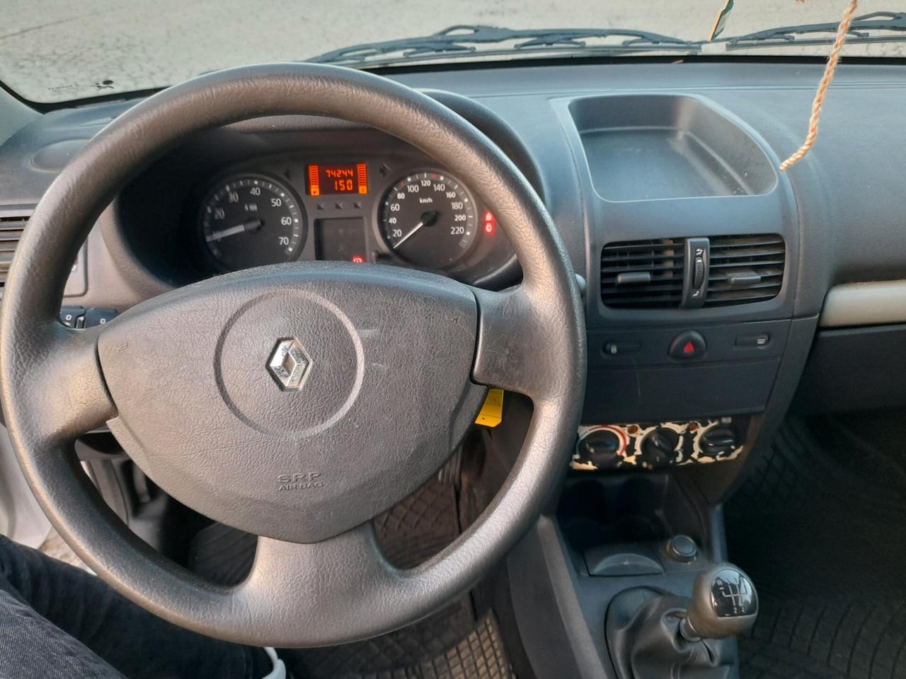 Renault Clio 1.2 16V 3 porte Confort UNICO PROPRIETARIO