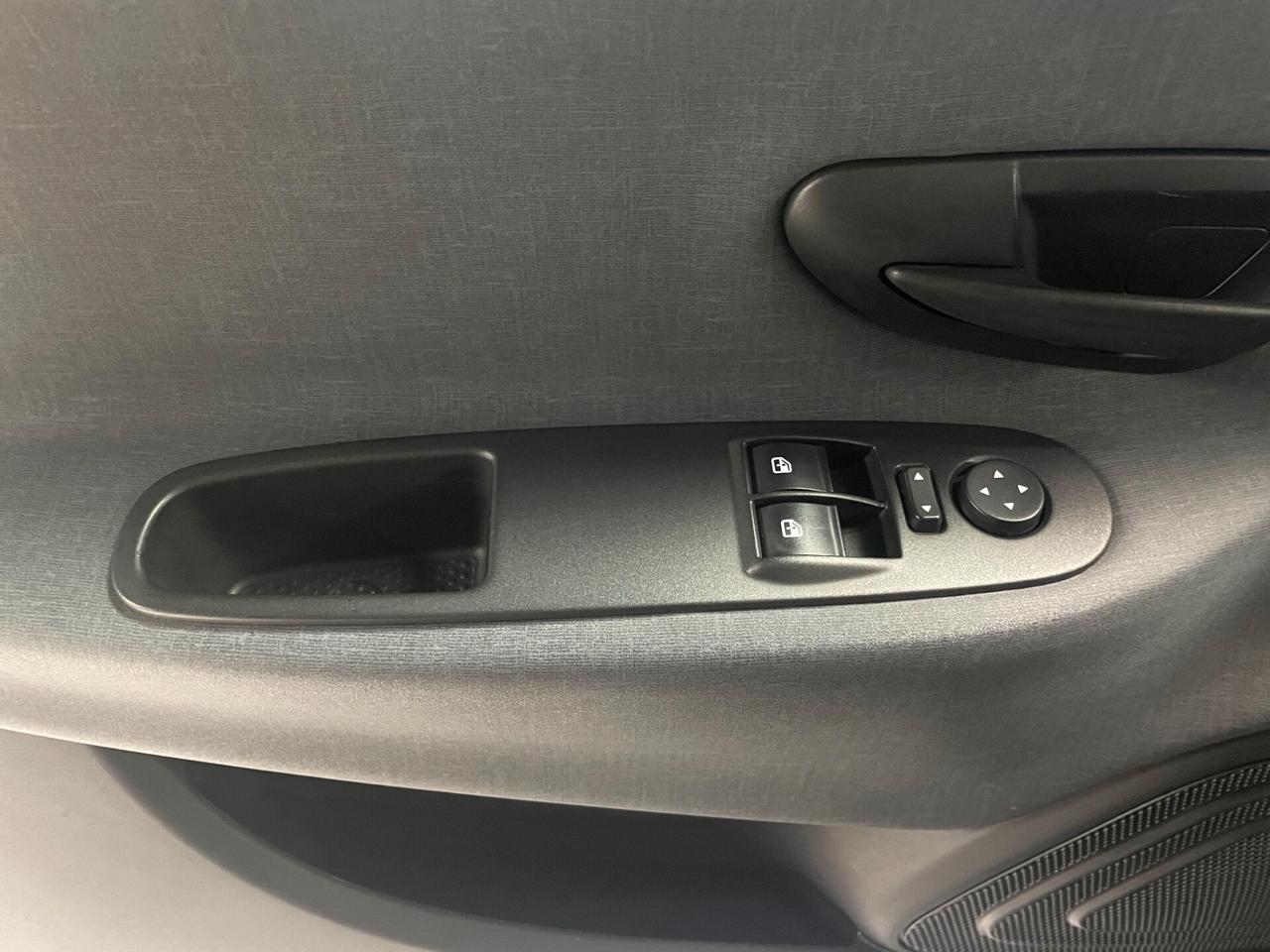 Lancia Ypsilon 1.0 FireFly 5 porte S&S Hybrid Gold