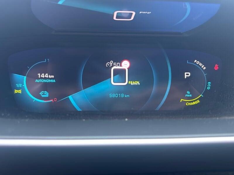 Peugeot e-208 Allure e 136cv