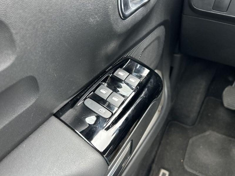 Citroën C3 PureTech 110cv Elle NAVI+CAMERA+17"+PELLE