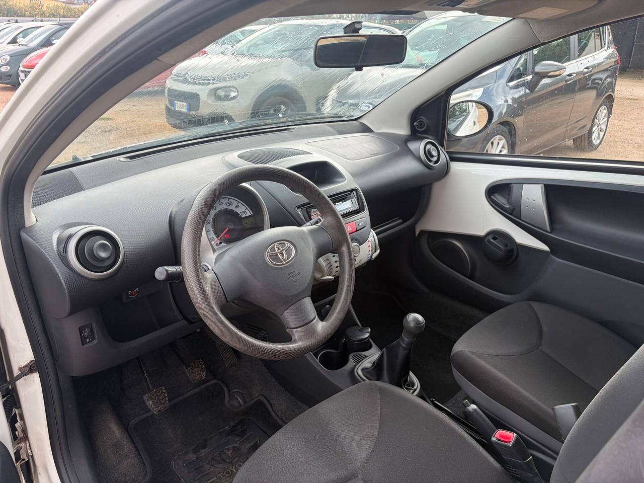 TOYOTA AYGO 1.0 ANNO 2013 172.000 KM ADATTA NEOPATENTATI