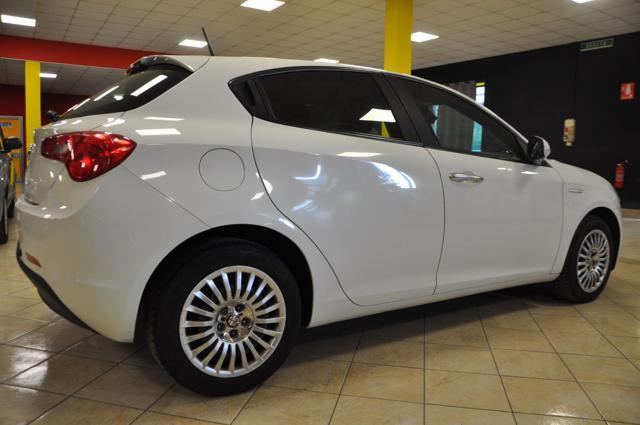 ALFA ROMEO Giulietta 1.6 JTDm-2 105 CV Distinctive