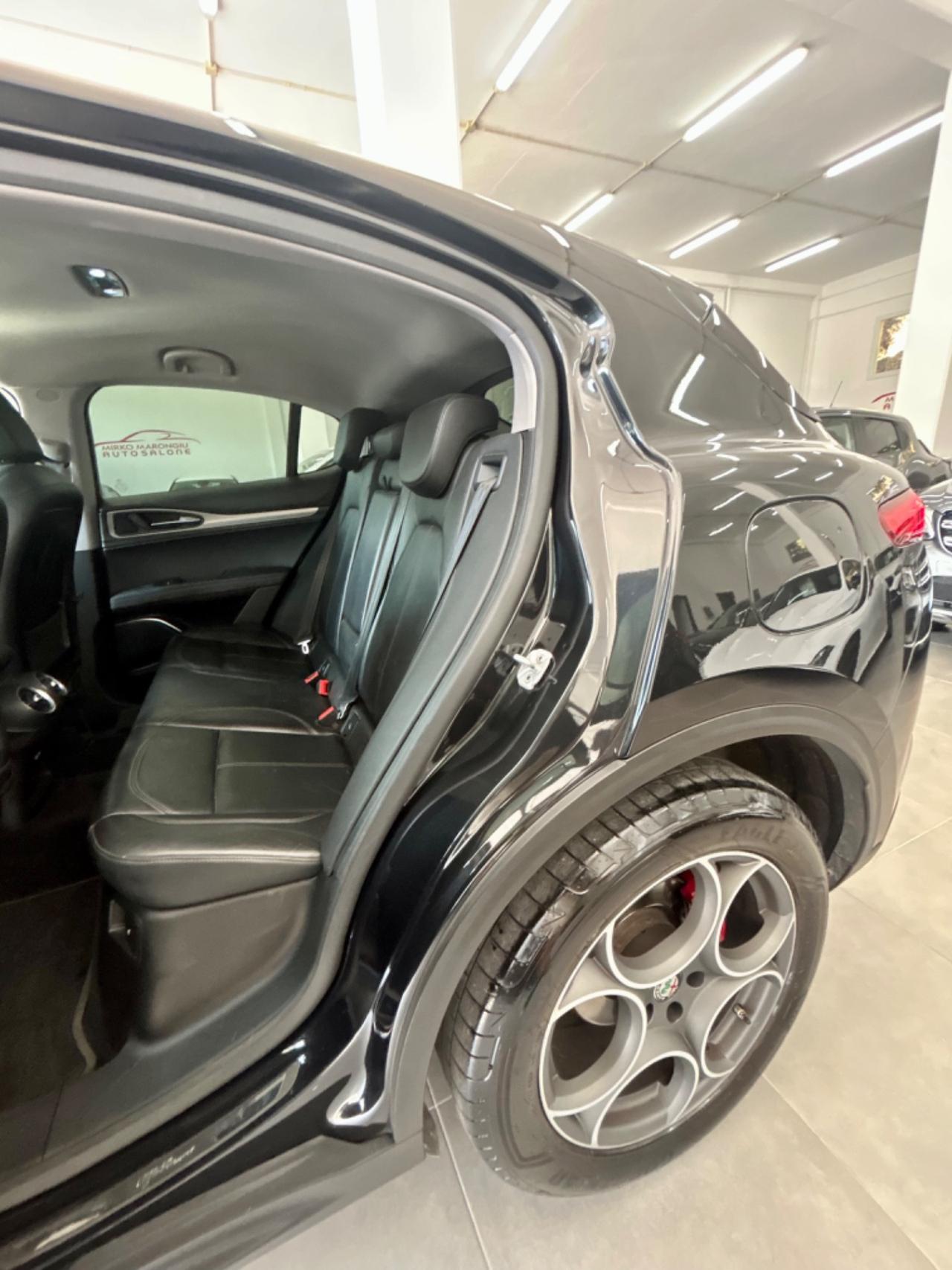 Alfa Romeo Stelvio 2.2 210 CV AT8 Q4 FINANZIABILE