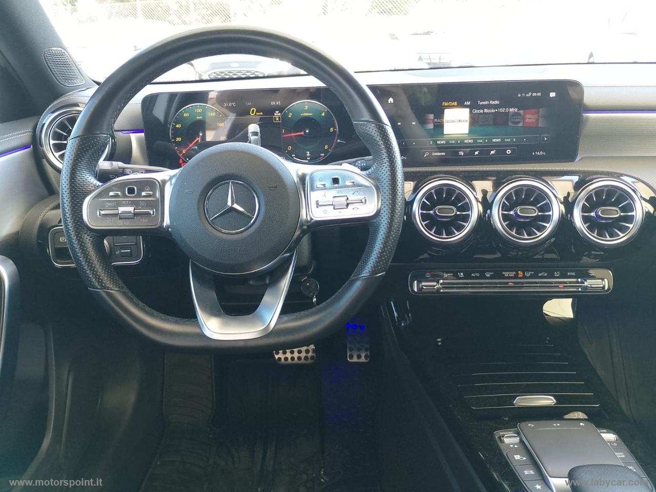 MERCEDES-BENZ A 180 d Automatic Premium AMG Line