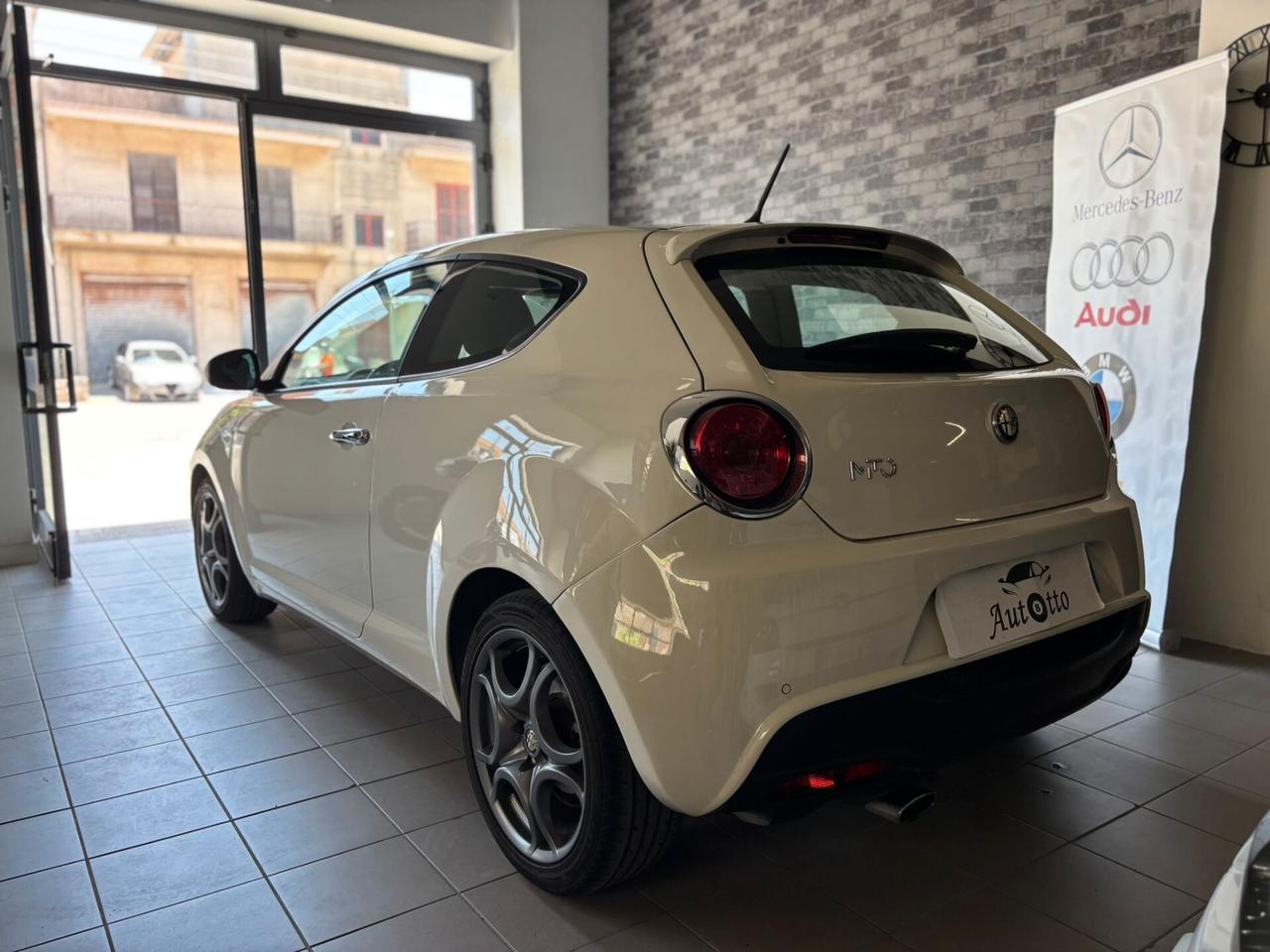 Alfa Romeo MiTo 1.3 JTDm 16V 90 CV Distinctive Sport Pack