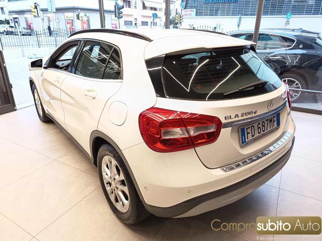 MERCEDES-BENZ GLA 200 d Automatic 4Matic Premium