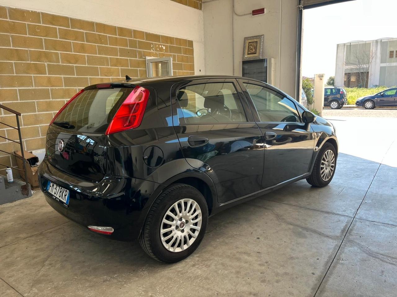 Fiat Punto 1.3 MJT II S&S 95 CV 5 porte Street 2018