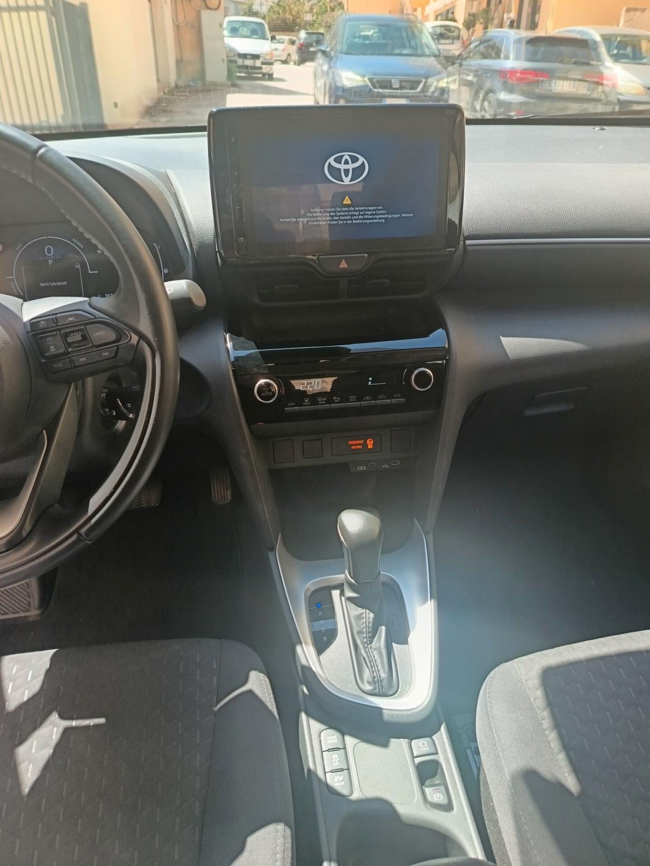 Toyota Yaris Cross 1.5 Full Hybrid 5p. km 32000