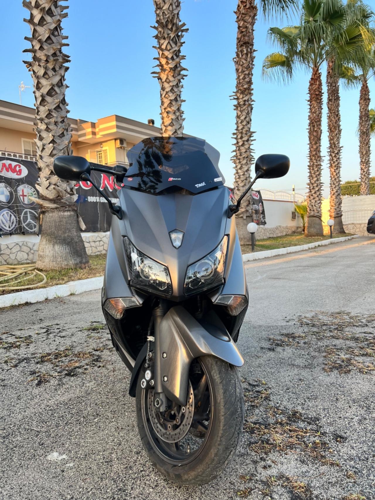 Yamaha t Max 530