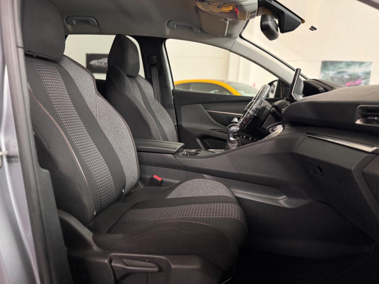 Peugeot 3008 BlueHDi 130 S&S Active