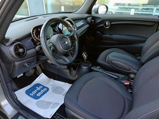 MINI Mini 1.5 Cooper Essential Cabrio