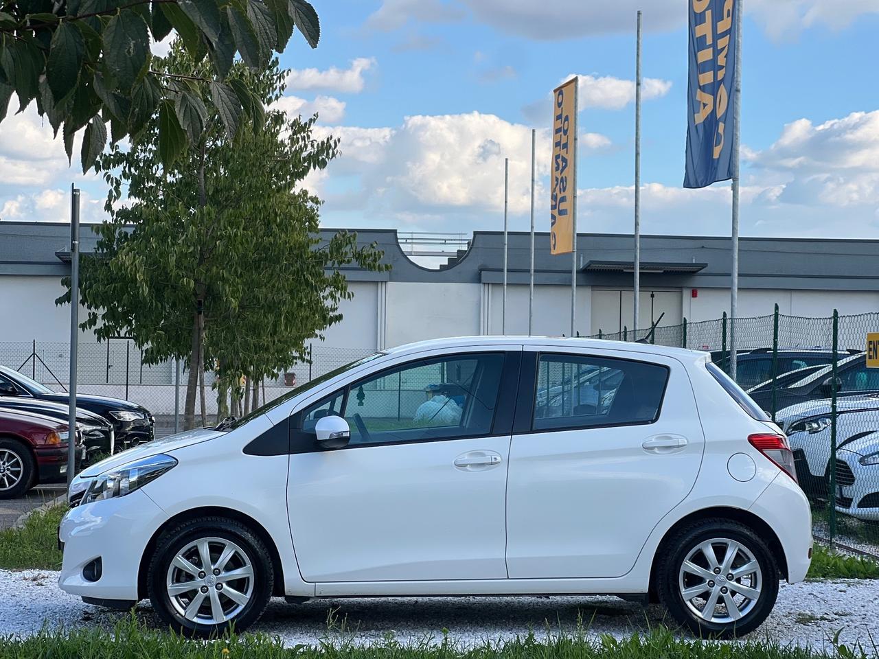 Toyota Yaris 1.0 5 porte Lounge