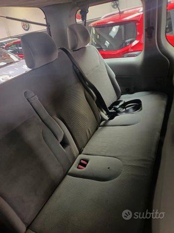 Opel Vivaro 27 2.5 CDTI/135CV PC-TN Combi