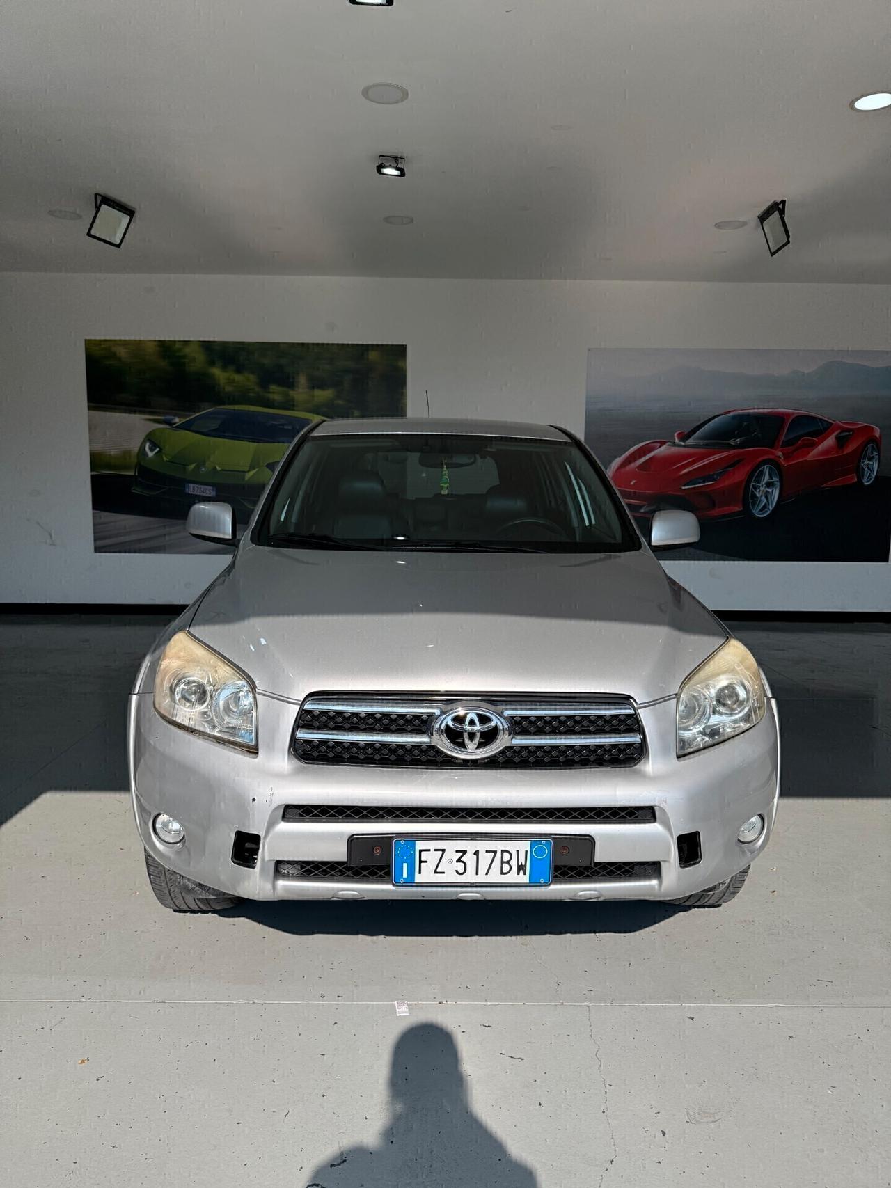 Toyota RAV 4 RAV4 2.2 D-4D 136 CV Luxury