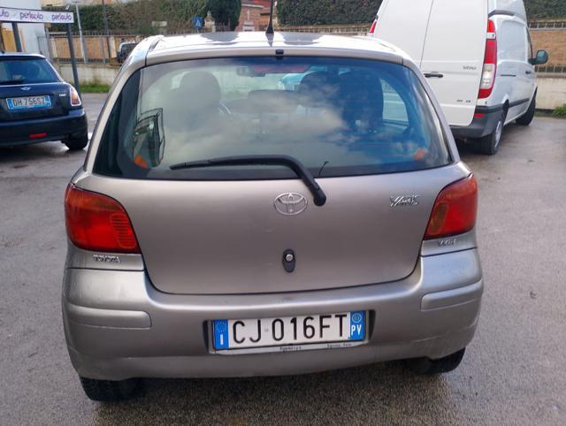TOYOTA Yaris 1.0i 16V cat 5 porte Sol