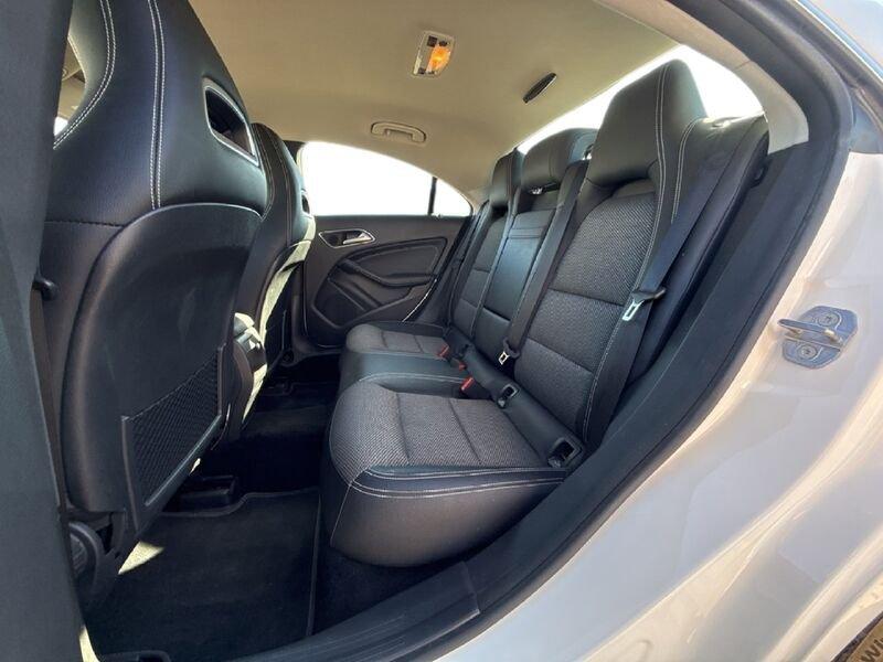 Mercedes-Benz CLA 200 d Automatic Business Coupe
