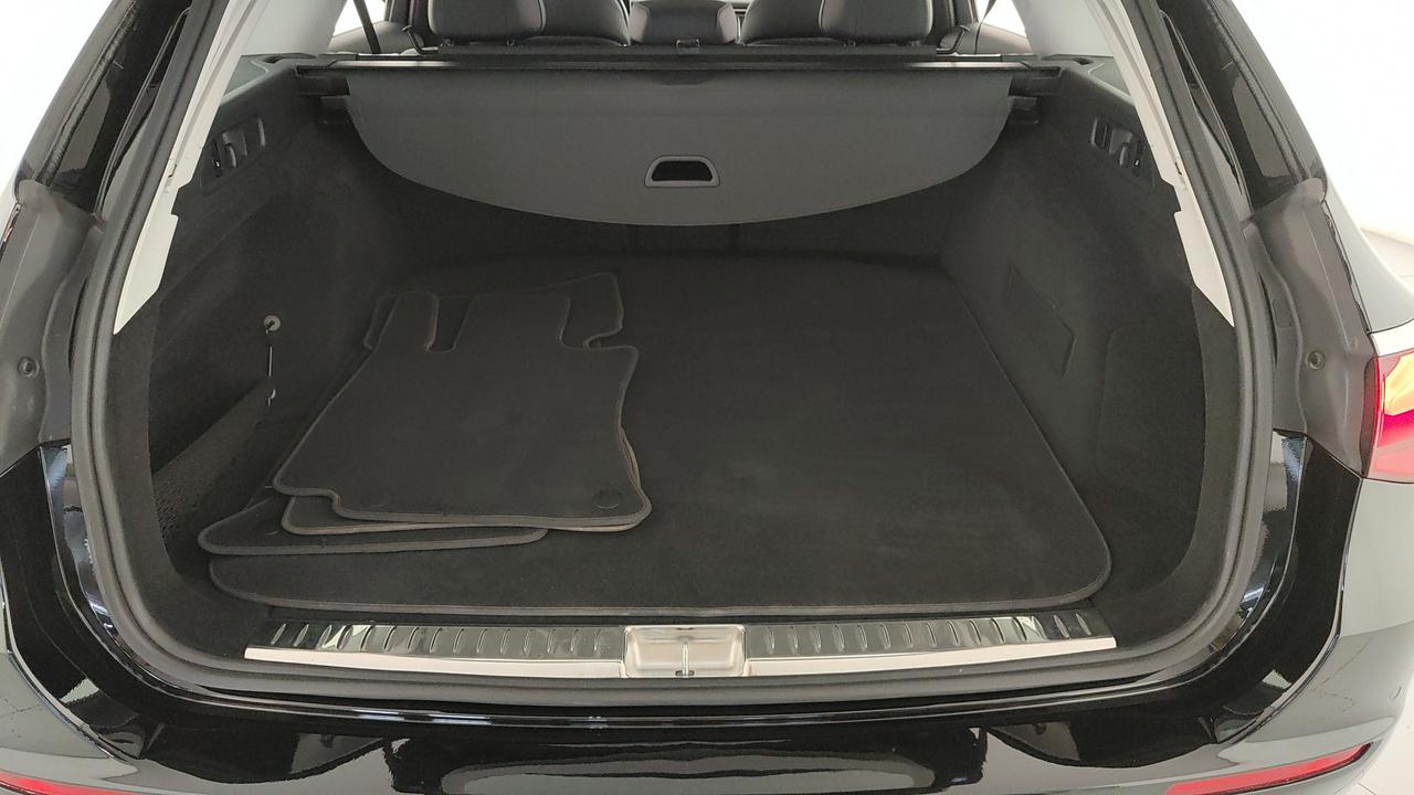 Mercedes-Benz E SW 200 d Advanced auto
