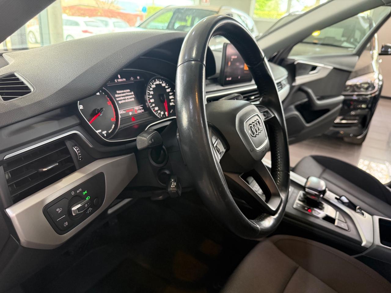 Audi A4 Avant 30 TDI S tronic Sport