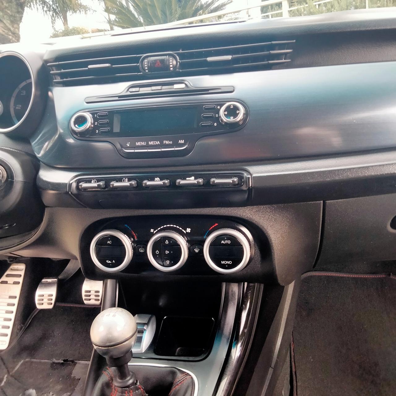 Alfa Romeo Giulietta 1.6 JTDm-2 105 CV Exclusive