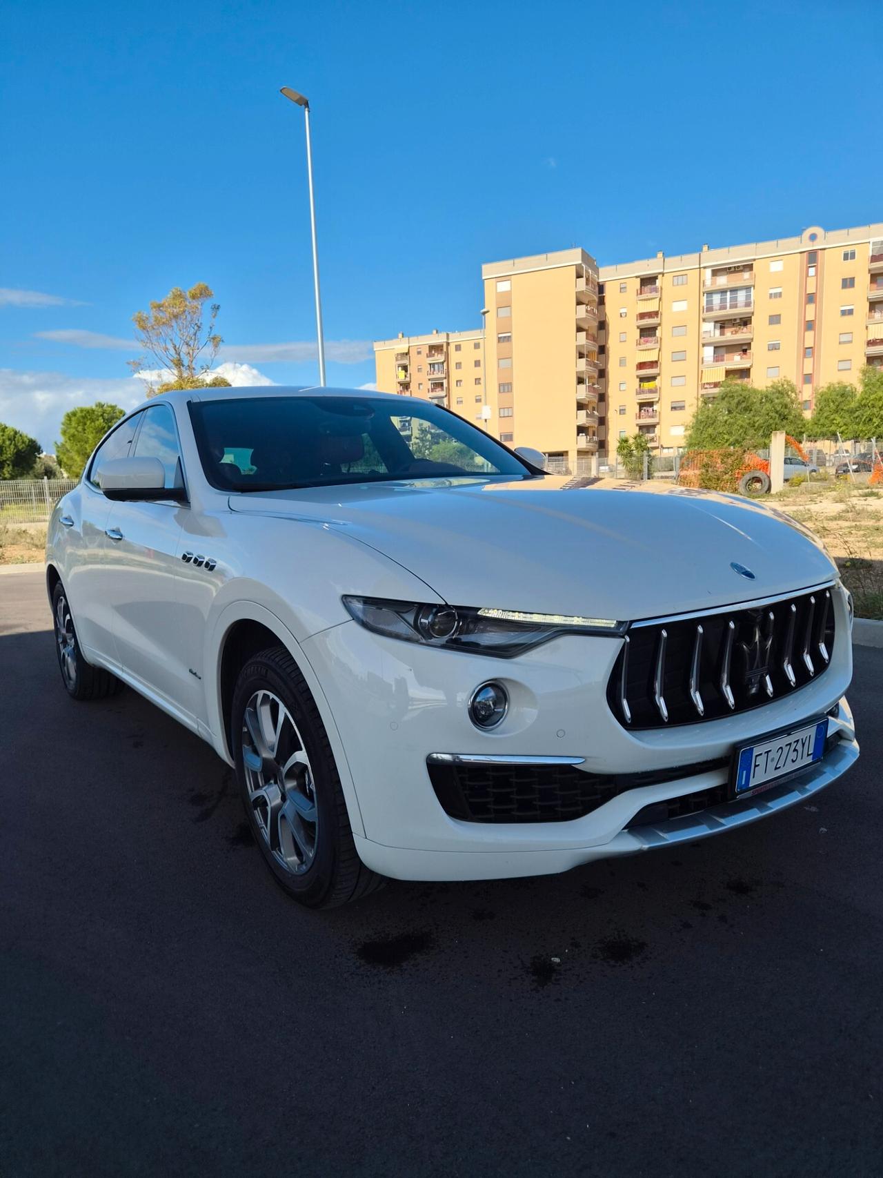 Maserati Levante V6 Diesel 275 CV AWD Granlusso TETTO APRIBILE