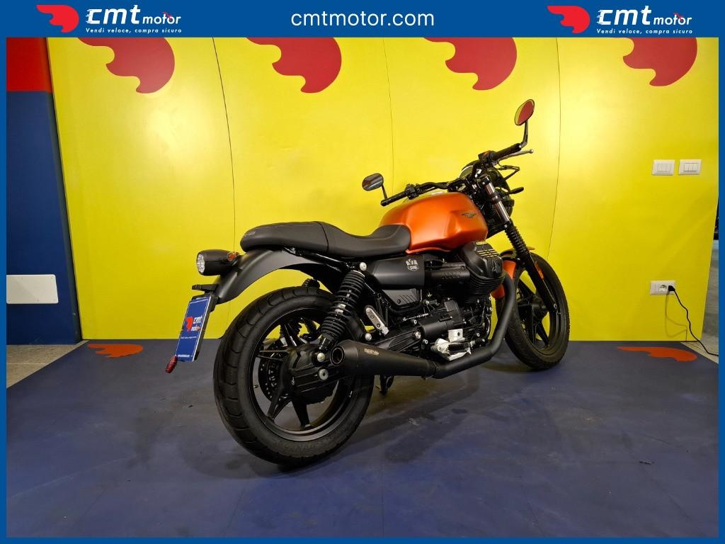 Moto Guzzi V7 - 2023