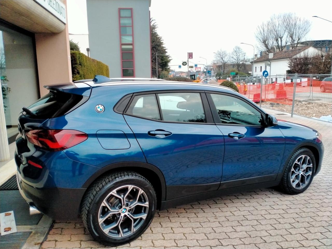 BMW X2 XDRIVE 18D LED / TETTO / DDC / KEYLESS / H.KARDON / HEAD UP