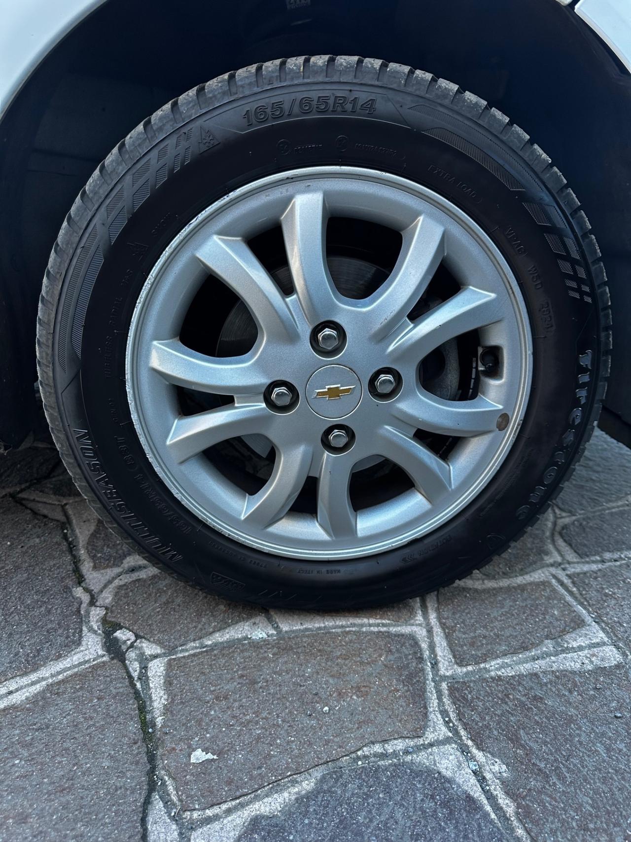 Chevrolet Spark 1.0 SPECIAL EDITION BUBBLE 2015