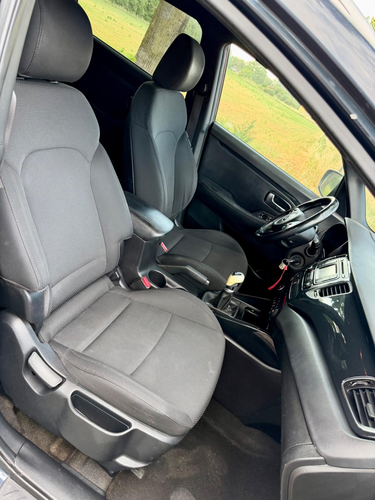 Kia Carens 1.7 CRDi .. 7 posti