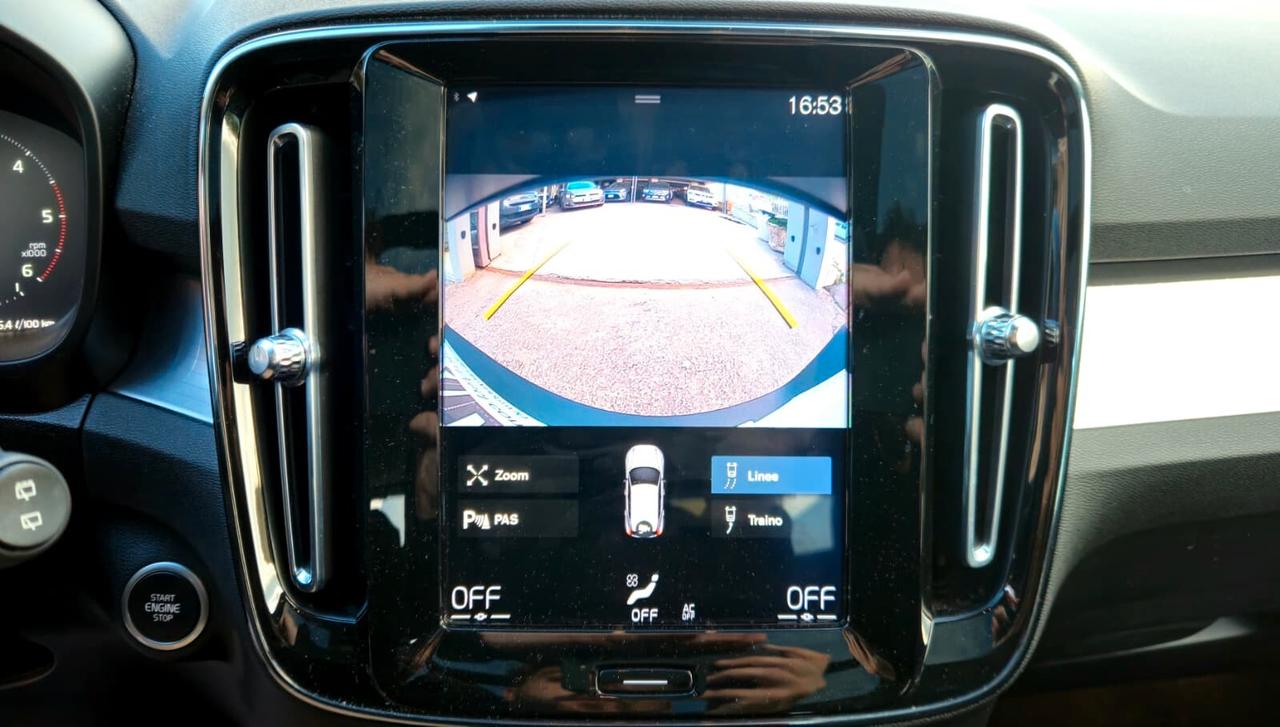 Volvo XC40 D3 AWD Geartronic Momentum