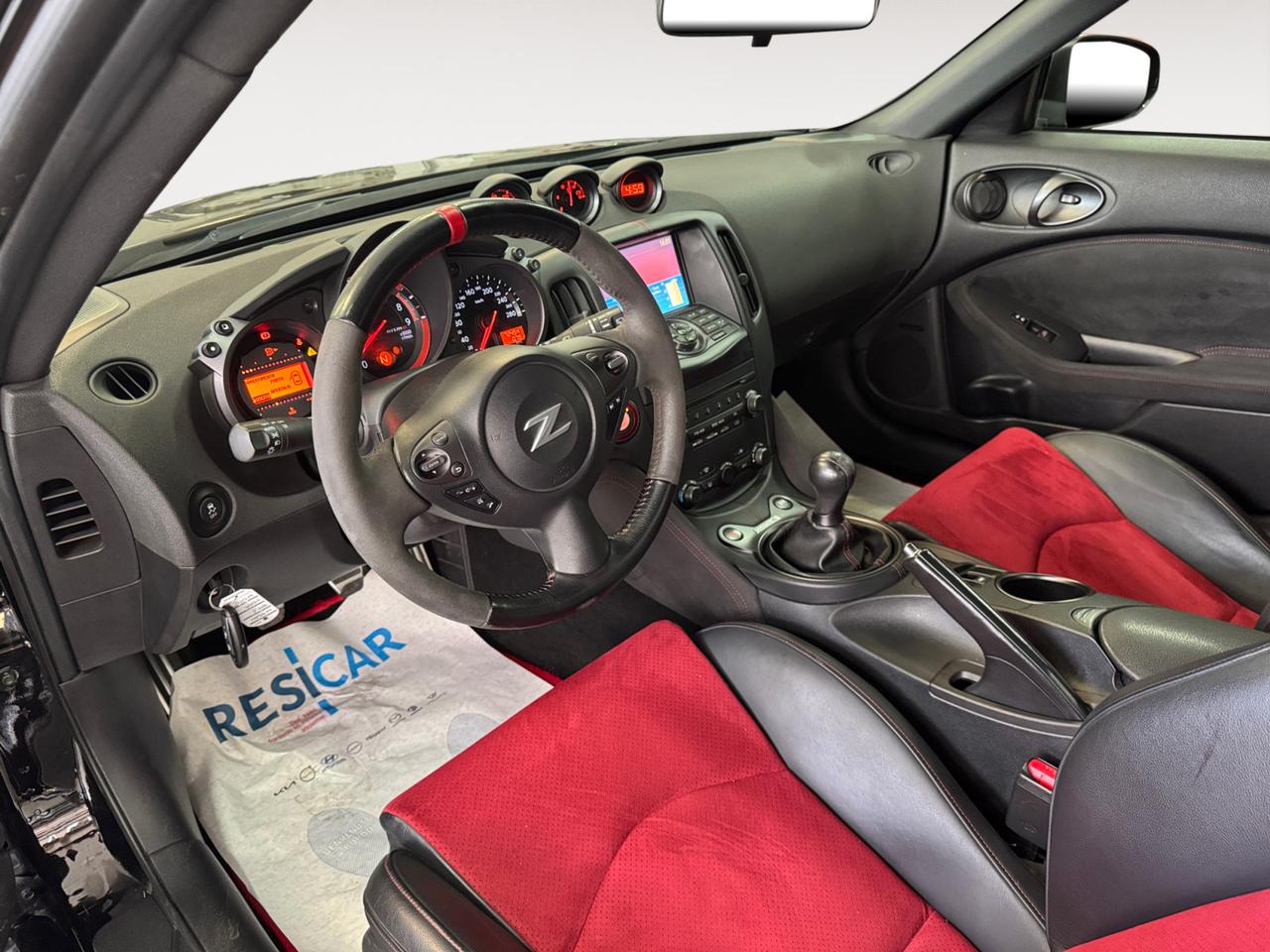 NISSAN 370Z Coupe 3.7 V6 Nismo