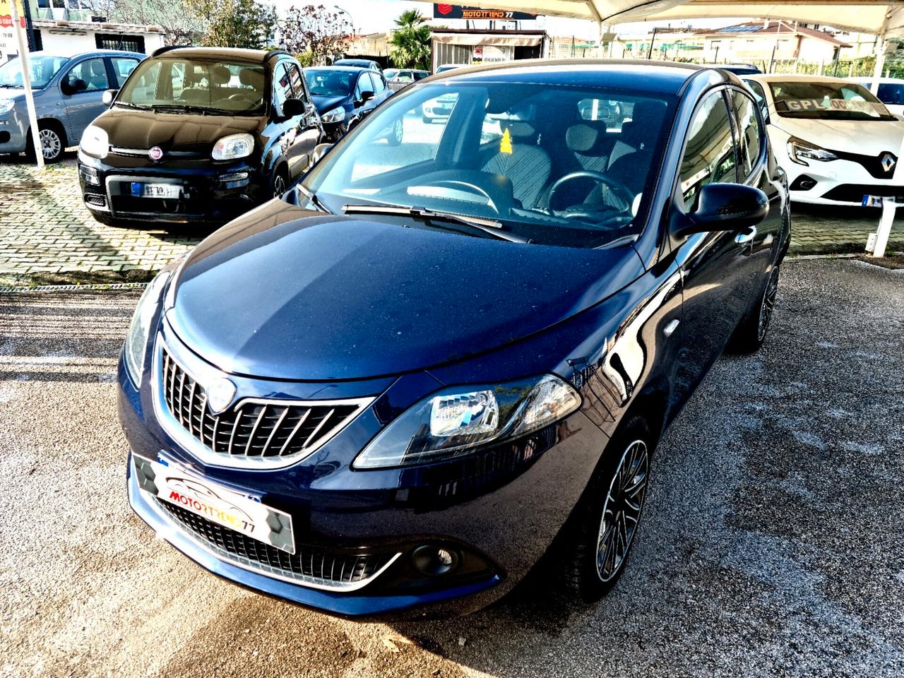 LANCIA YPSILON 10 HIBRYD GOLD AZIENDALE FIAT PROMO