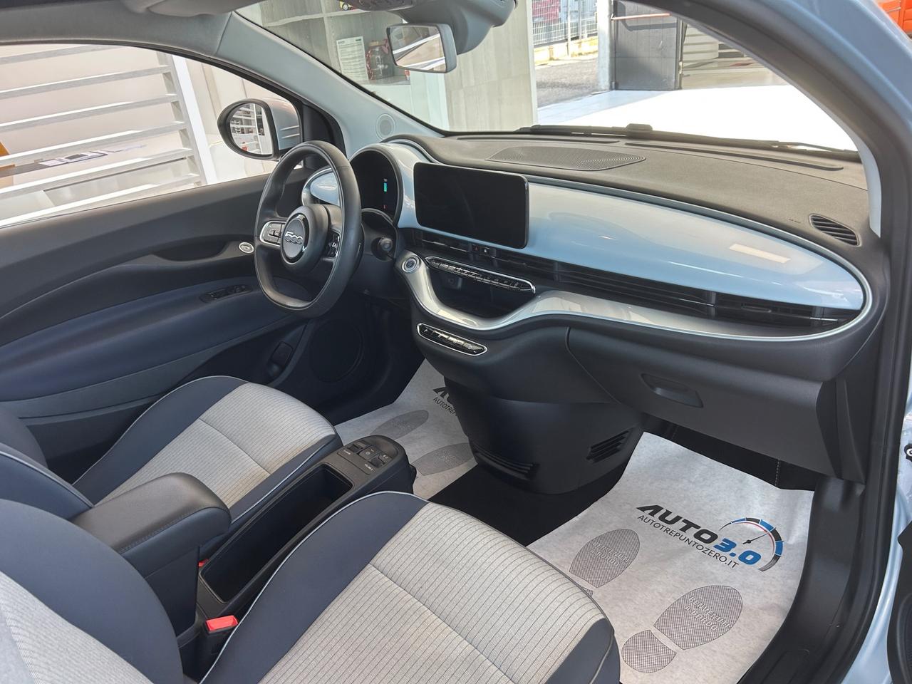 Fiat 500e Berlina 42 kWh Icon Neopatentati