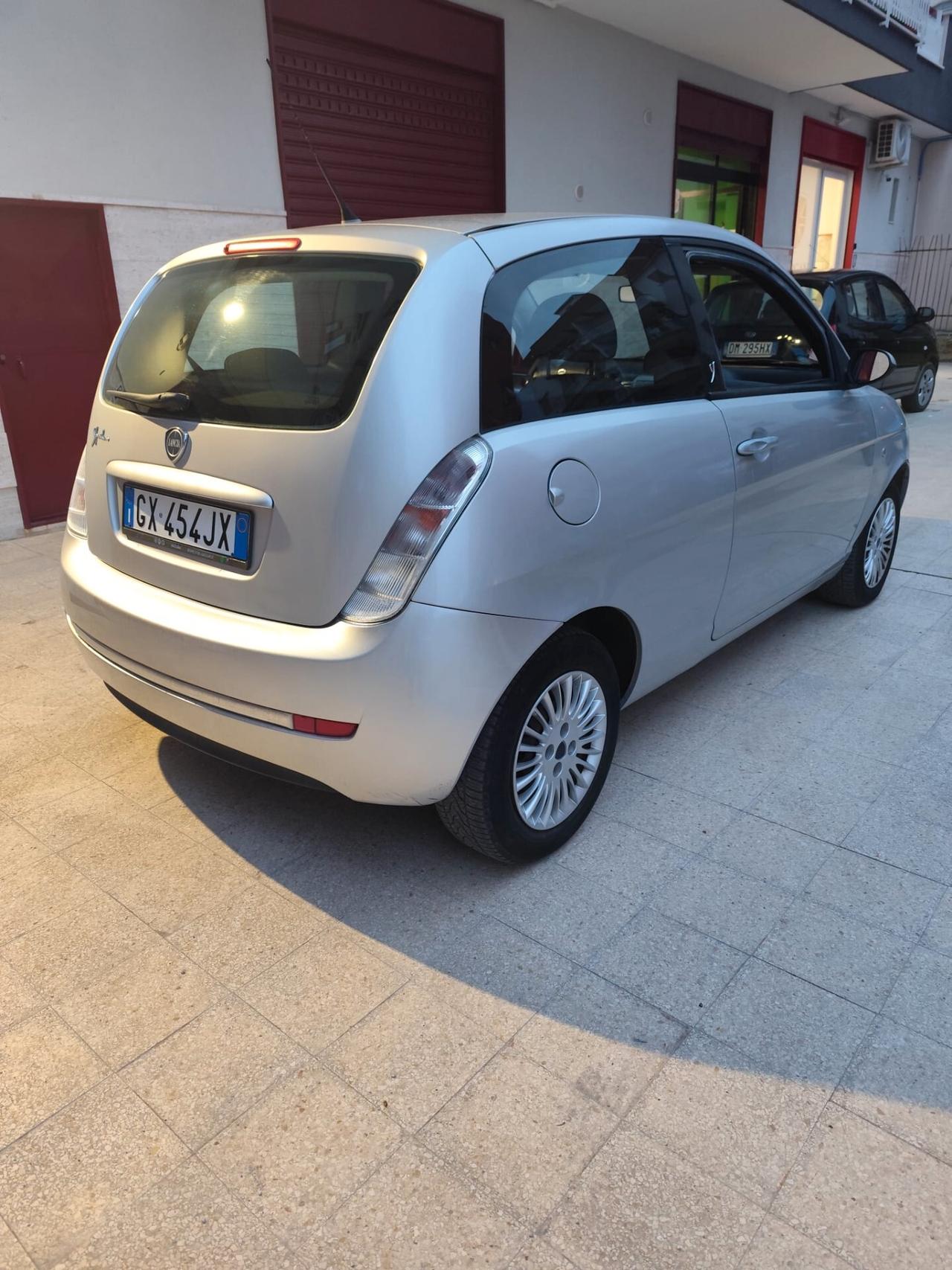 Lancia Ypsilon 1.2 Benzina 60 cv 8 valvole