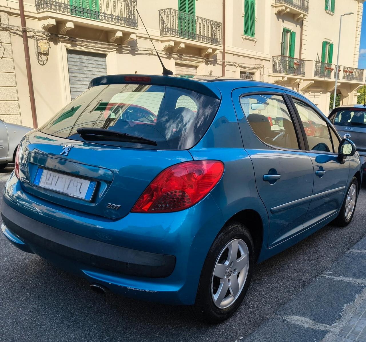 Peugeot 207 1.4 8V 75CV 5p. X Line