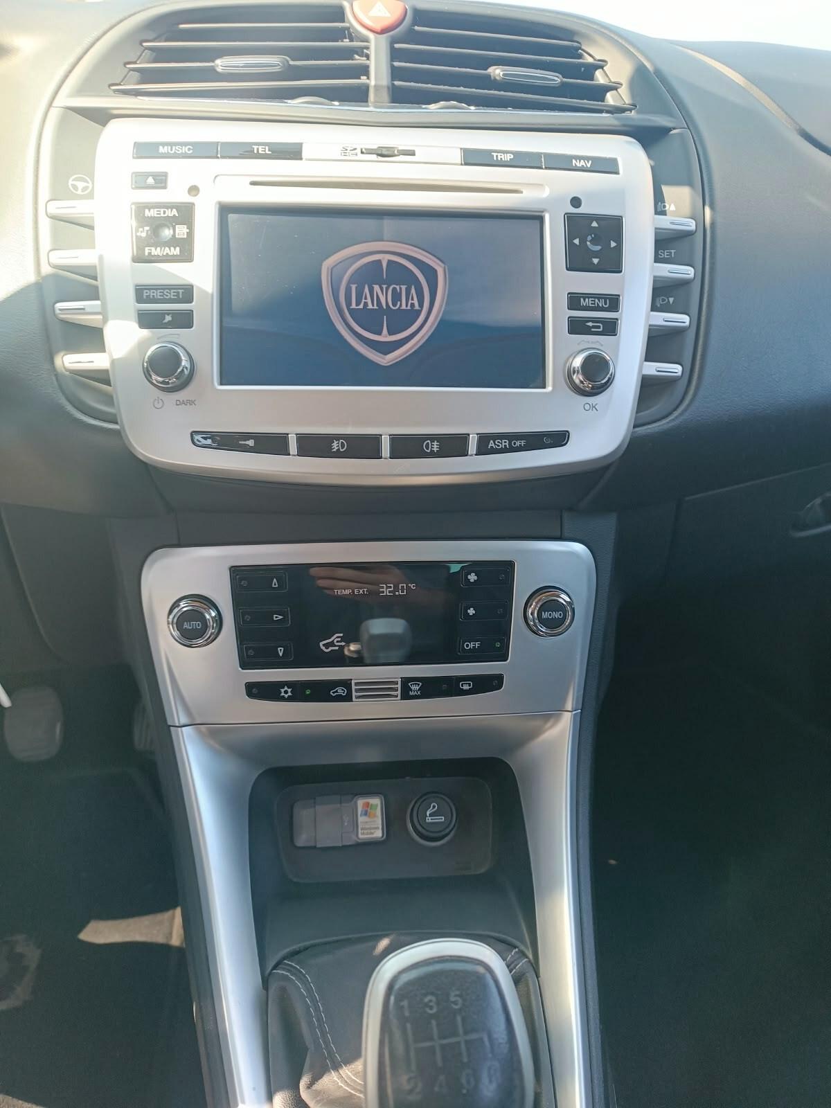 Lancia Delta 1.6 MJT DPF Platino POLTRONA FRAU