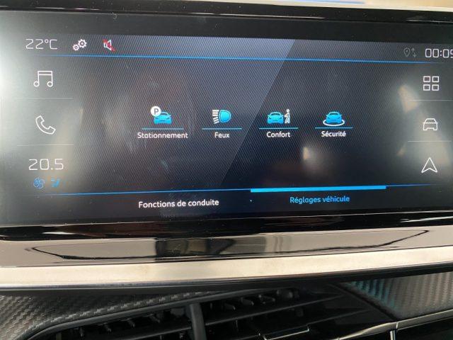 PEUGEOT 2008 Hybrid 136 e-DCS6 Style